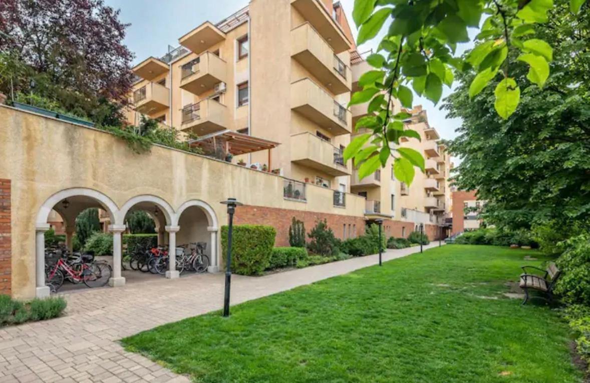 Aurora Residence Budapeste Exterior foto